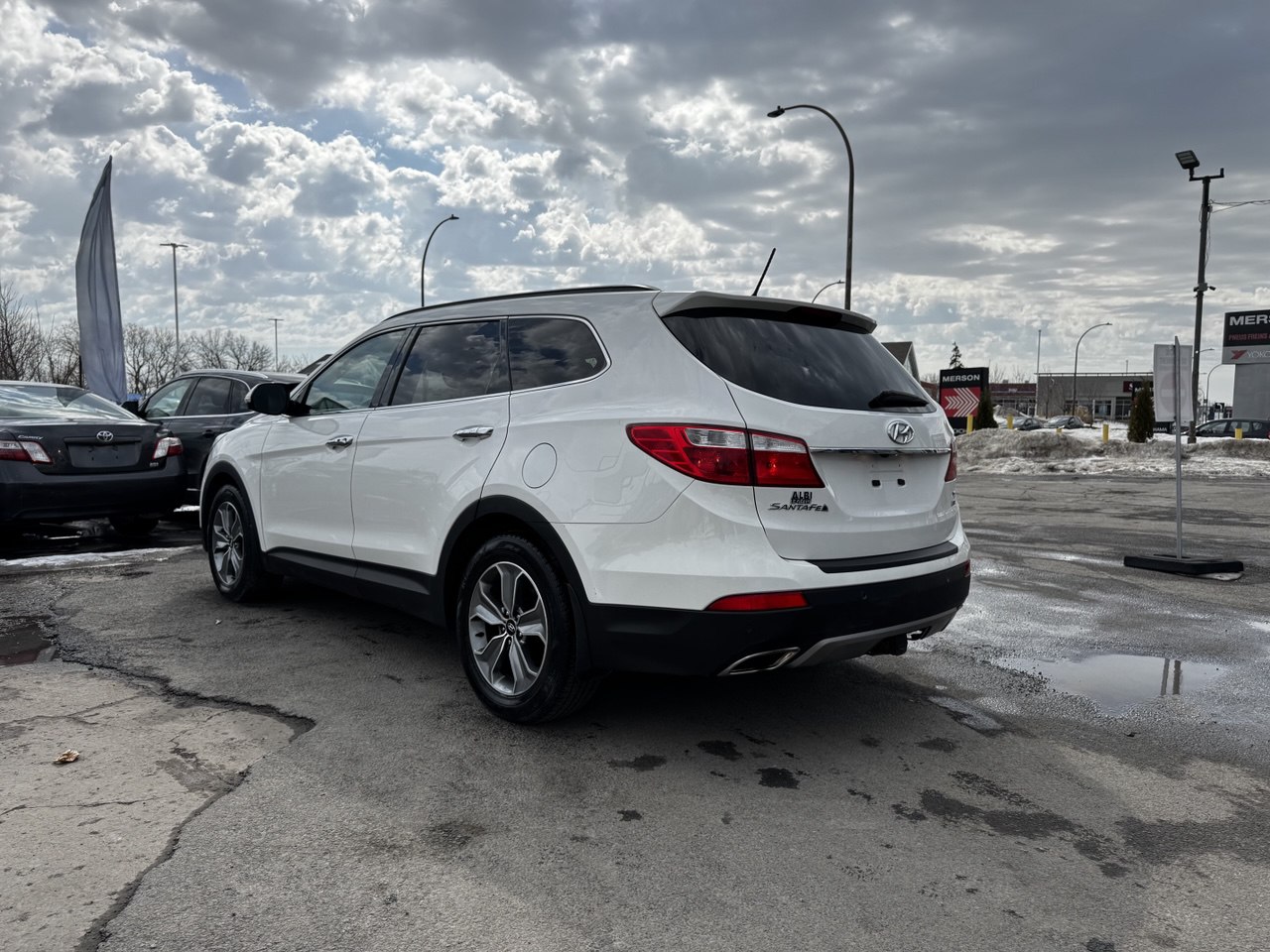 2016 Hyundai Santa Fe XL Luxury**6 PASSAGERS**Toit Ouvrant**CamÉra de Recul**SIEGES EN CUIR**Volant Chauffant**SIEGES CHAUFFANTS** Image principale