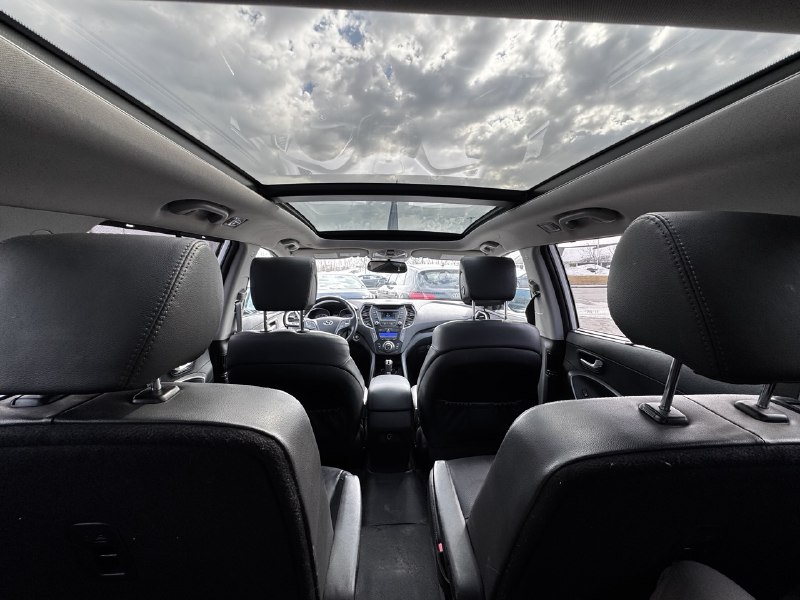 2016 Hyundai Santa Fe XL Luxury**6 PASSAGERS**Toit Ouvrant**CamÉra de Recul**SIEGES EN CUIR**Volant Chauffant**SIEGES CHAUFFANTS** Image principale