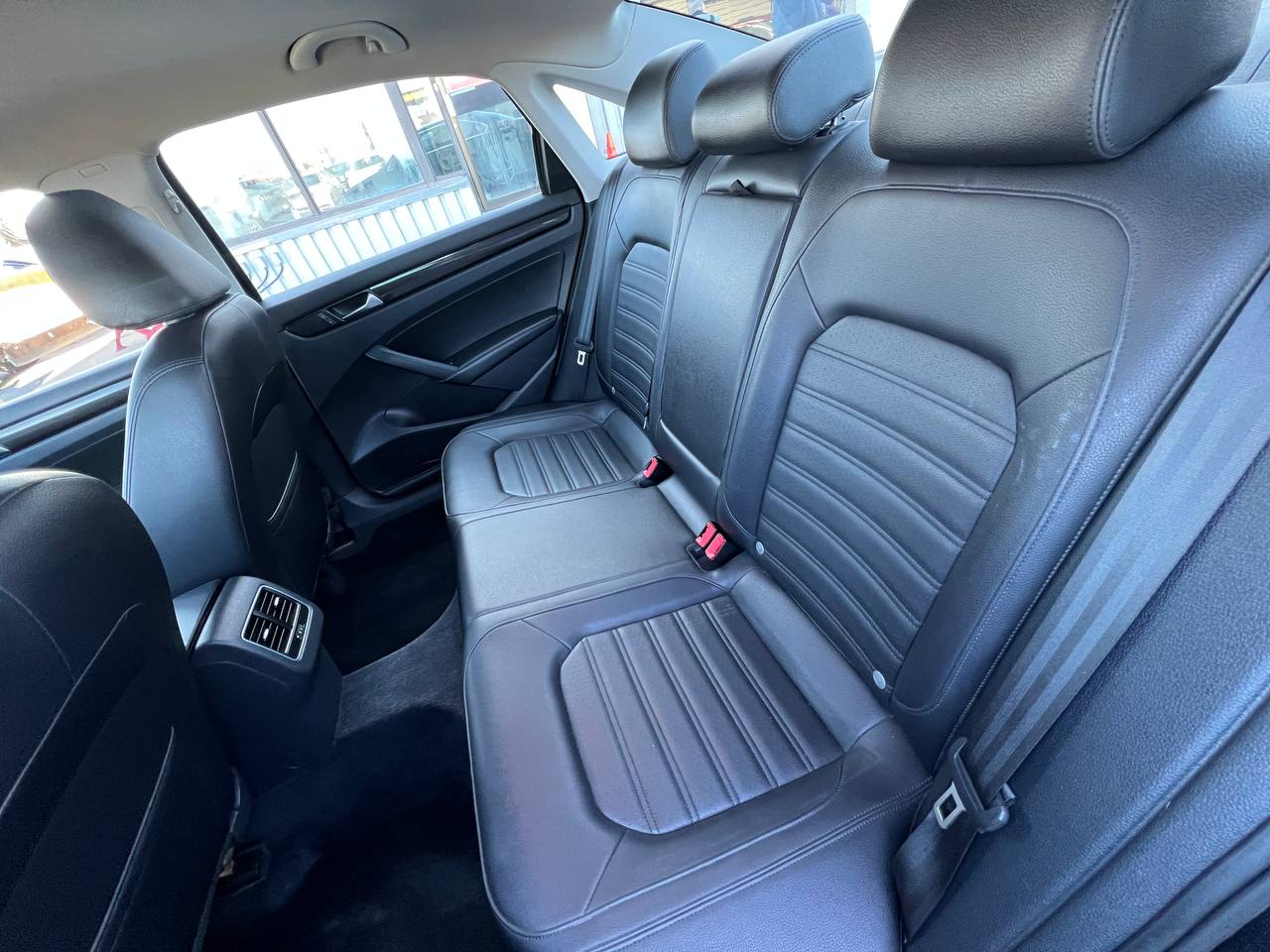 2013 Volkswagen Passat Comfortline**TOIT OUVRANT**MAGS**CUIR**SIEGES CHAUFFANTS** Image principale