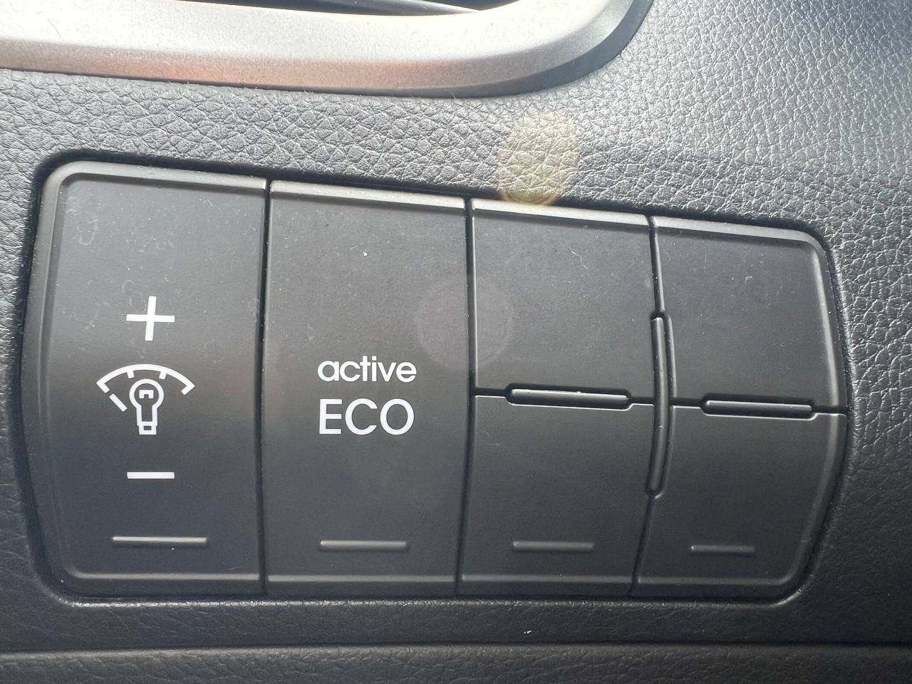 2013 Hyundai Elantra GT GLS**TOIT OUVRANT PANARAMIQUE**SIEGES CHAUFFANTS**MAGS** Image principale