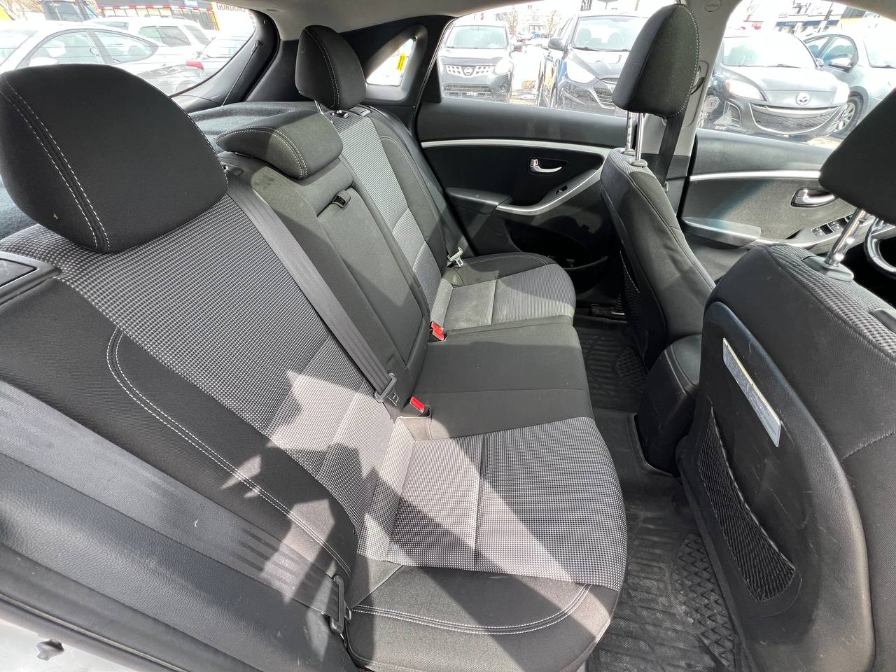 2013 Hyundai Elantra GT GLS**TOIT OUVRANT PANARAMIQUE**SIEGES CHAUFFANTS**MAGS** Image principale