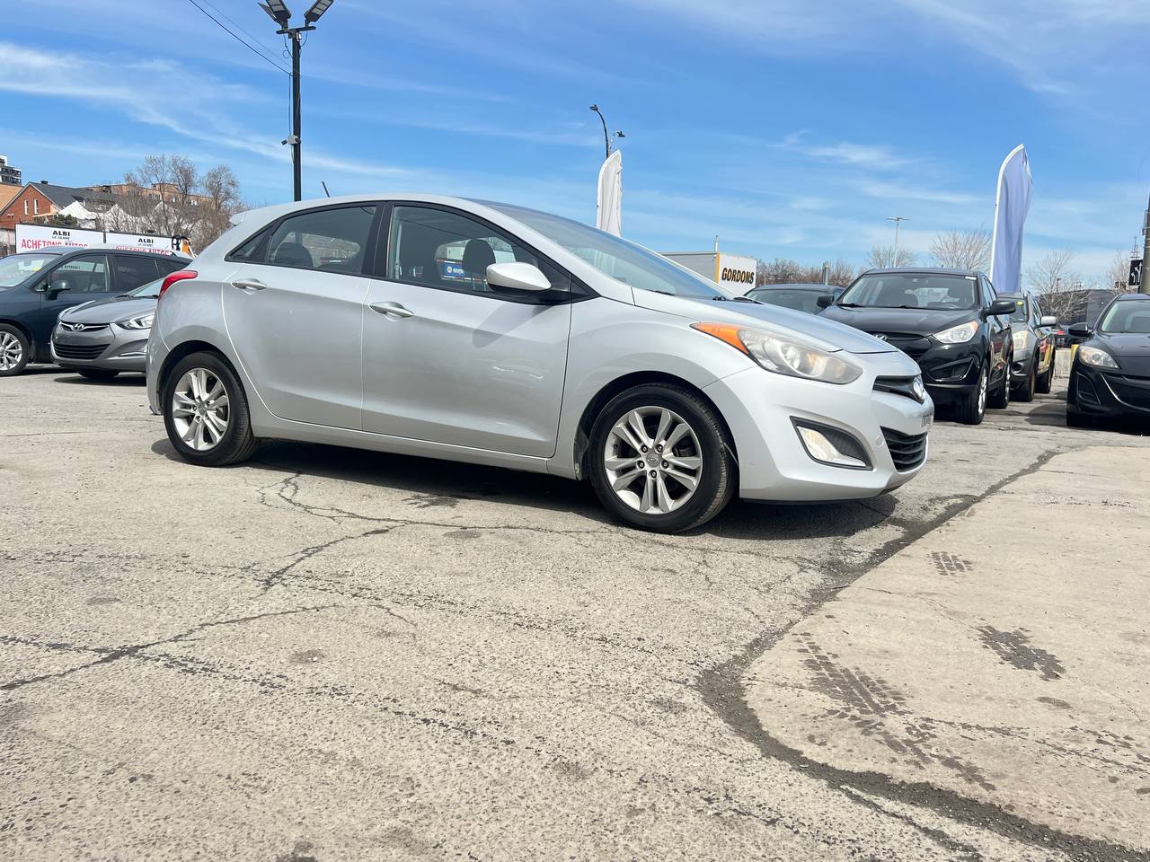 2013 Hyundai Elantra GT GLS**TOIT OUVRANT PANARAMIQUE**SIEGES CHAUFFANTS**MAGS** Image principale