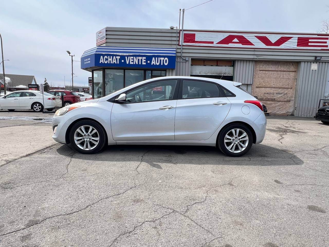 2013 Hyundai Elantra GT GLS**TOIT OUVRANT PANARAMIQUE**SIEGES CHAUFFANTS**MAGS** Image principale