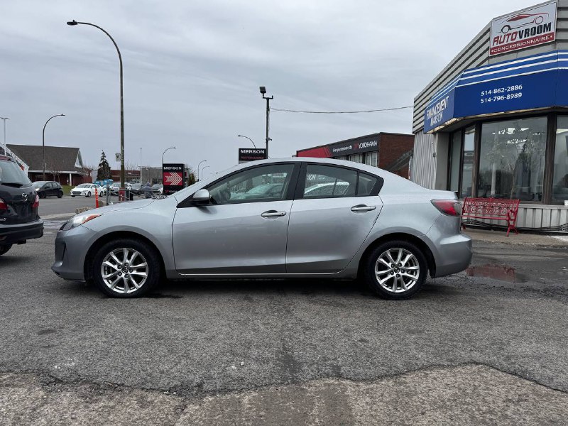 2013 Mazda 3 GX**Financement 1Ère, 2e et 3e chance !! 100% ApprouvÉ Image principale