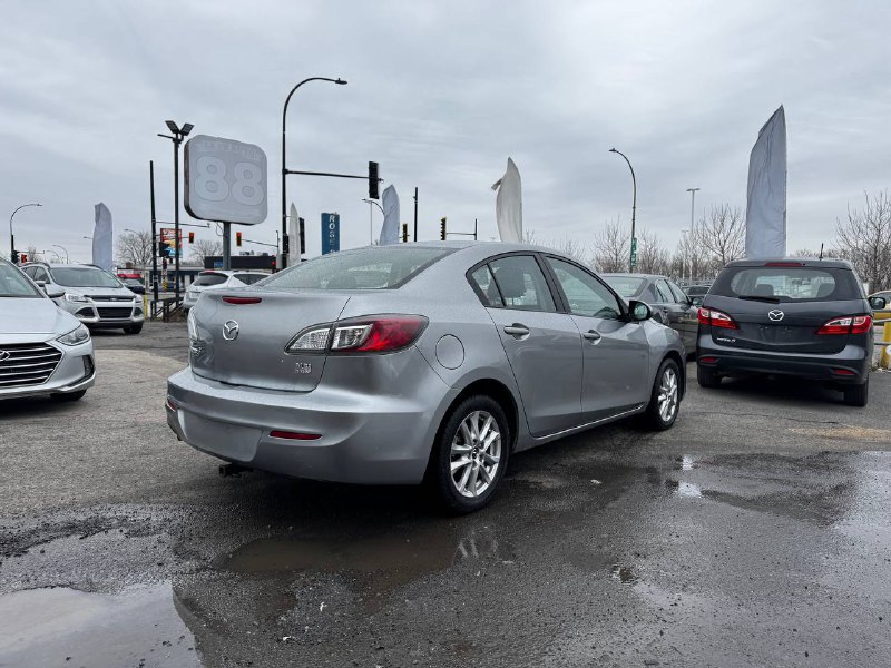 2013 Mazda 3 GX**Financement 1Ère, 2e et 3e chance !! 100% ApprouvÉ Image principale