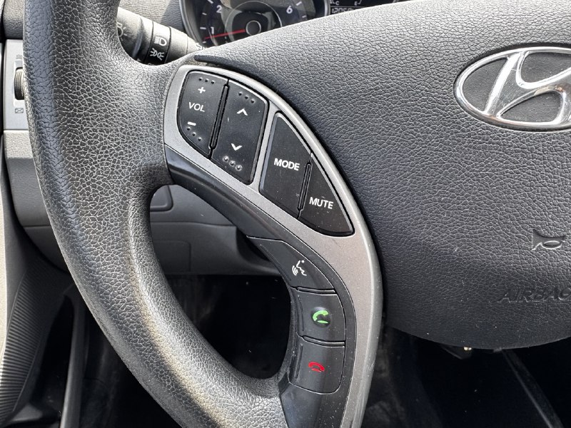 2014 Hyundai Elantra GL**SIEGES CHAUFFANTS**DÉmarreur À Distance** Image principale