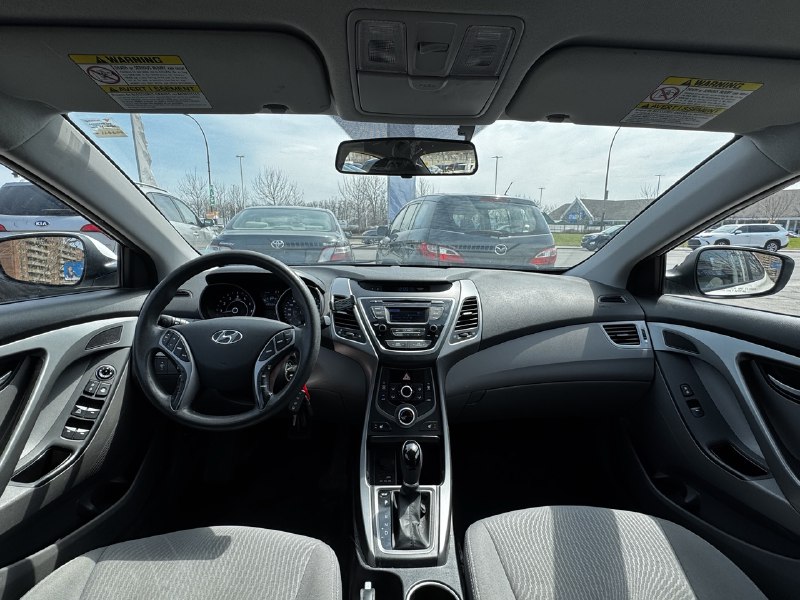 2014 Hyundai Elantra GL**SIEGES CHAUFFANTS**DÉmarreur À Distance** Image principale