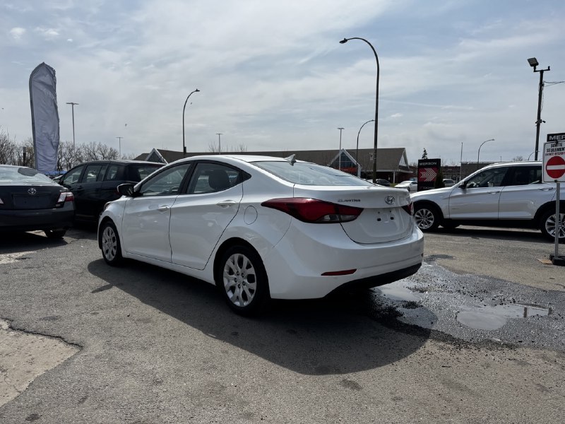 2014 Hyundai Elantra GL**SIEGES CHAUFFANTS**DÉmarreur À Distance** Image principale