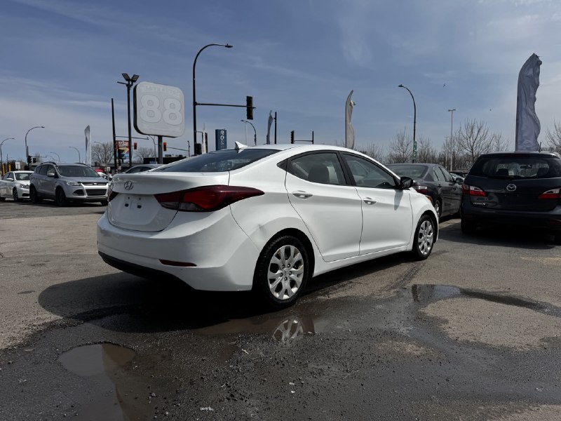 2014 Hyundai Elantra GL**SIEGES CHAUFFANTS**DÉmarreur À Distance** Image principale
