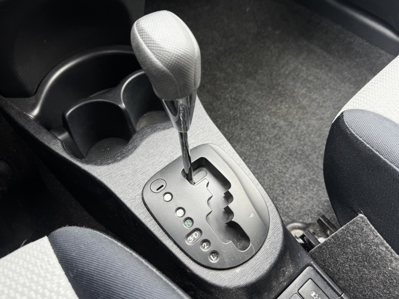 2012 Toyota Yaris LE**BAS KILOMETRAGE** Image principale