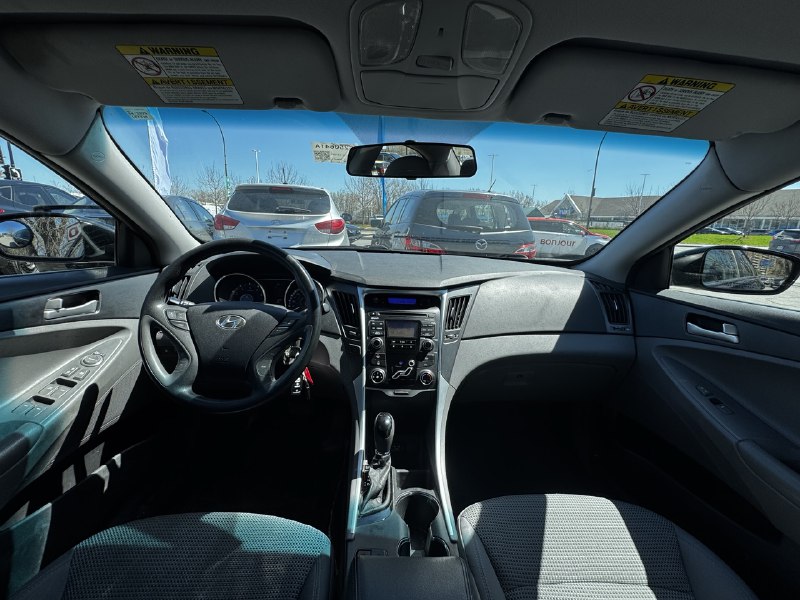 2011 Hyundai Sonata GL**PROMATION DU MOI !! 1 AN DE GARANTIE INCLUE DANS LE PRIX !!**SIEGES CHAUFFANTS**PRIX EN SPECIAL** Image principale