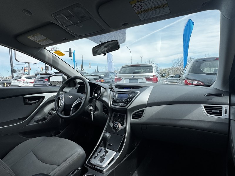 2013 Hyundai Elantra GL**SIEGES CHAUFFANTS**MODE ECO**REGULATEURE DE VITESSE** Image principale