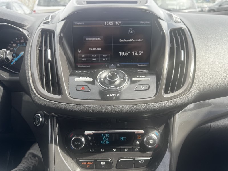 2015 Ford Escape Titanium**AWD**Toit Ouvrant**CamÉra de Recul**SIEGES EN CUIR**Navigation**SIEGES CHAUFFANTS**MAGS** Image principale