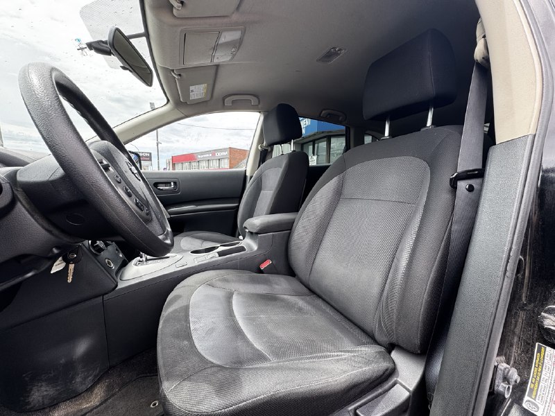 2013 Nissan Rogue S** Image principale