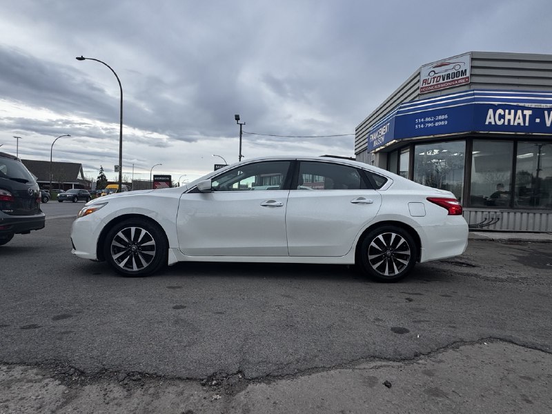 2016 Nissan Altima 2.5**Camera de recul**ALERTE ANGLE MORT**SIEGES CHAUFFANTS**MAGS**PUSH TO START** Image principale