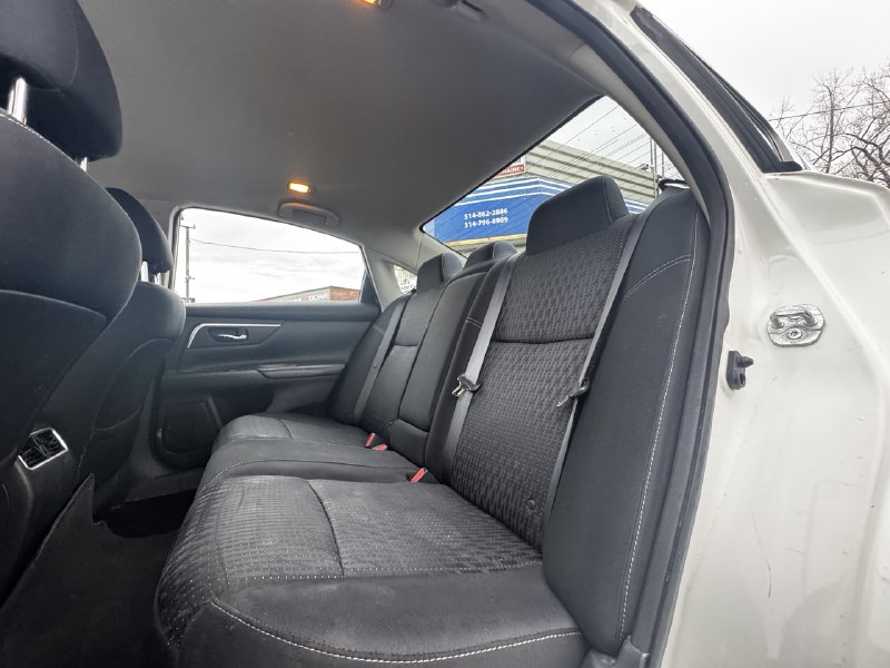 2016 Nissan Altima 2.5**Camera de recul**ALERTE ANGLE MORT**SIEGES CHAUFFANTS**MAGS**PUSH TO START** Image principale