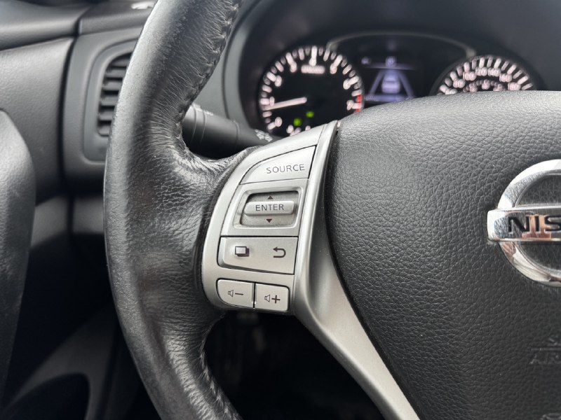 2016 Nissan Altima 2.5**Camera de recul**ALERTE ANGLE MORT**SIEGES CHAUFFANTS**MAGS**PUSH TO START** Image principale