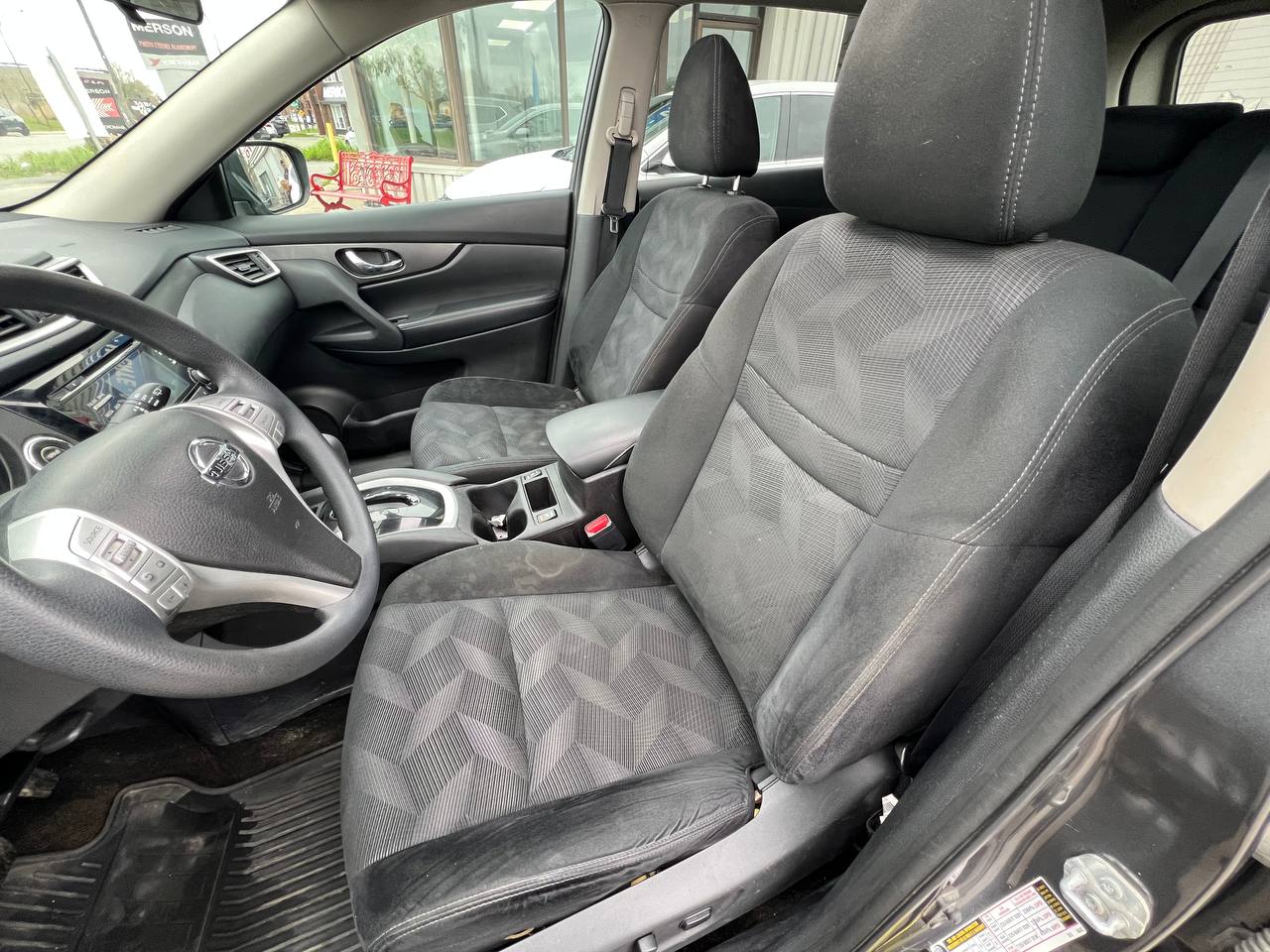 2015 Nissan Rogue SV**AWD**CERTIFIÉ Par la SAAQ**TOIT PANORAMIQUE**CAMERA DE RECULE**SIEGES CHAUFFANTS** Image principale
