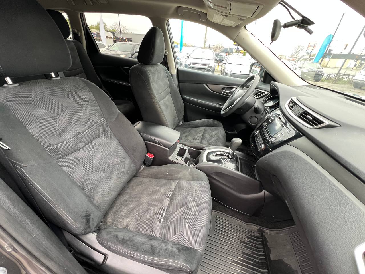 2015 Nissan Rogue SV**AWD**CERTIFIÉ Par la SAAQ**TOIT PANORAMIQUE**CAMERA DE RECULE**SIEGES CHAUFFANTS** Image principale