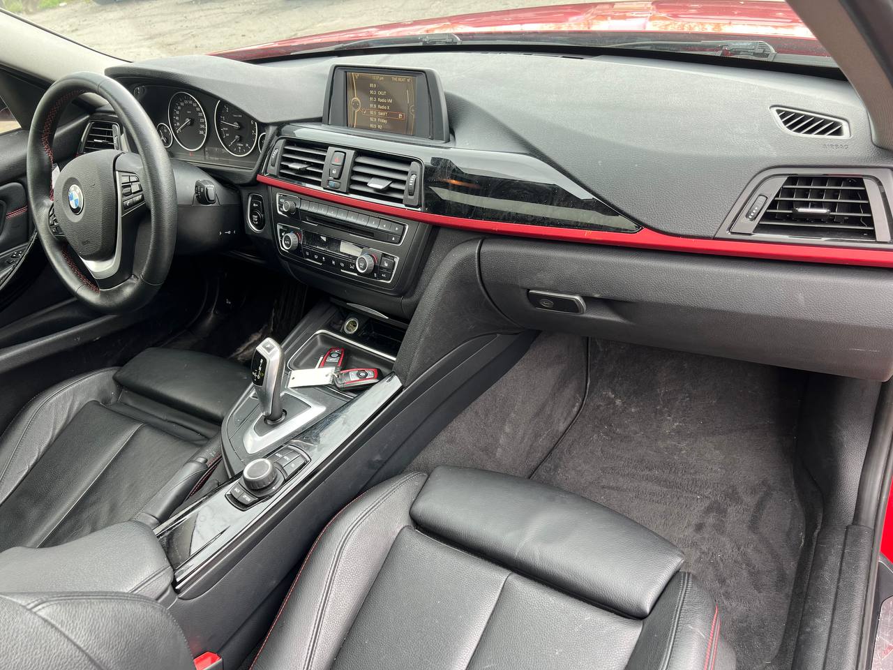 2014 BMW 320i xDrive 320i xDrive**AWD**TOIT OUVRANT**VOLANT CHAUFFANTS**SIEGES  EN CUIR**SIEGES CHAUFFANTS** Image principale