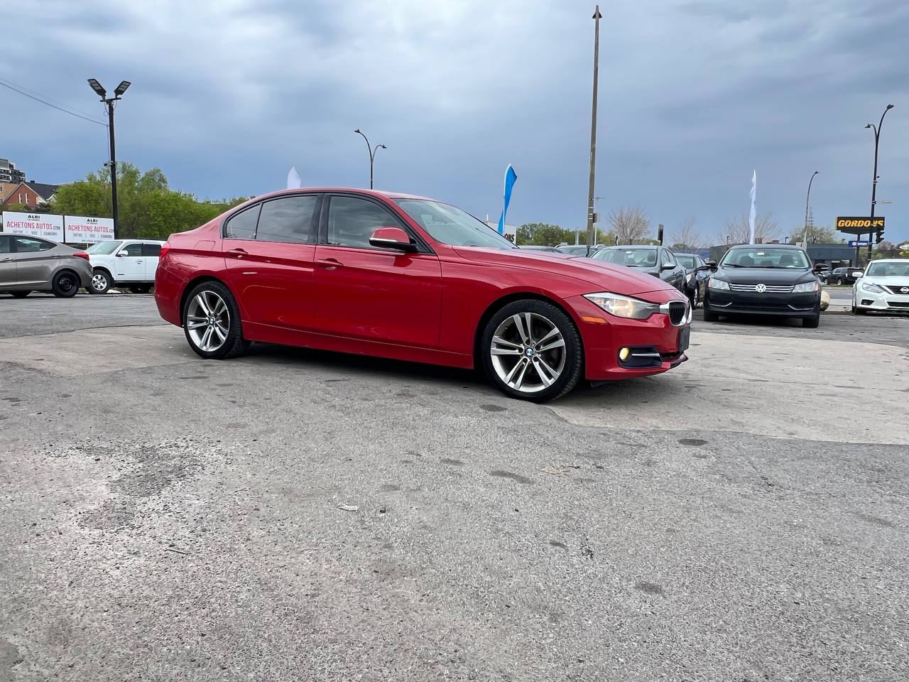 2014 BMW 320i xDrive 320i xDrive**AWD**TOIT OUVRANT**VOLANT CHAUFFANTS**SIEGES  EN CUIR**SIEGES CHAUFFANTS** Image principale
