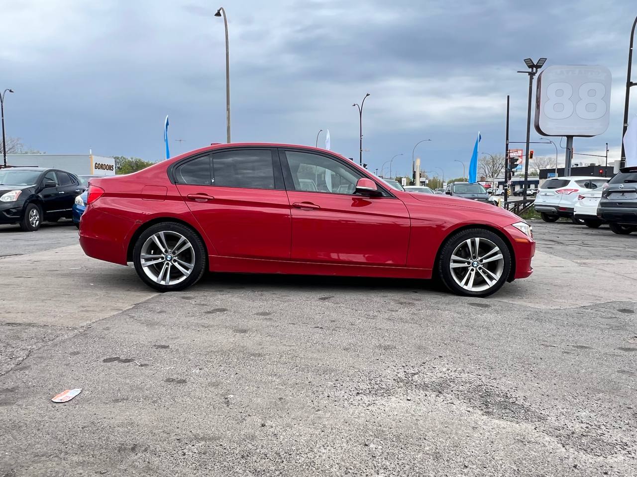 2014 BMW 320i xDrive 320i xDrive**AWD**TOIT OUVRANT**VOLANT CHAUFFANTS**SIEGES  EN CUIR**SIEGES CHAUFFANTS** Image principale