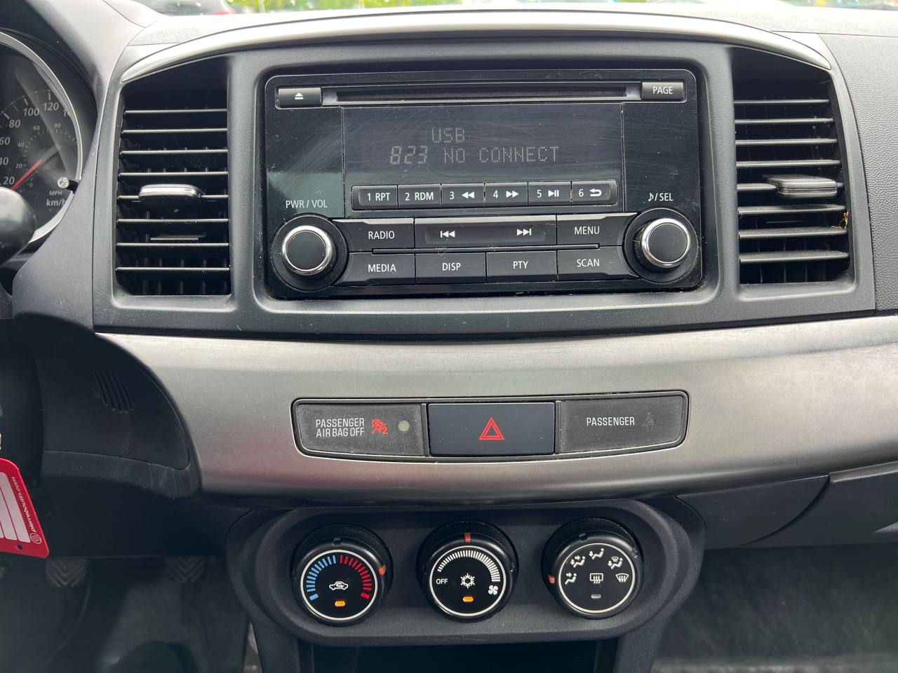 2015 Mitsubishi Lancer LIMITED** Jamais accidente**TOIT OUVRANT**SIEGES CHAUFFANTS**MAGS**AIRCLIM** Image principale
