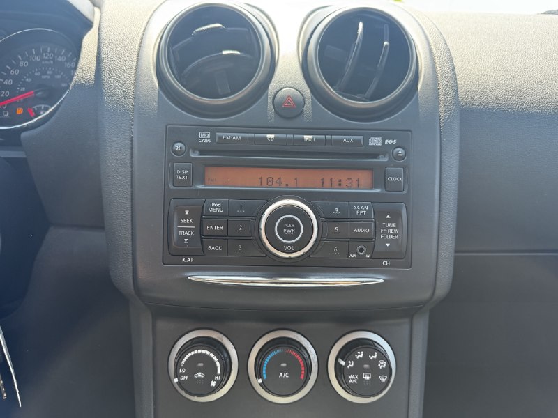 2013 Nissan Rogue S** Main Image