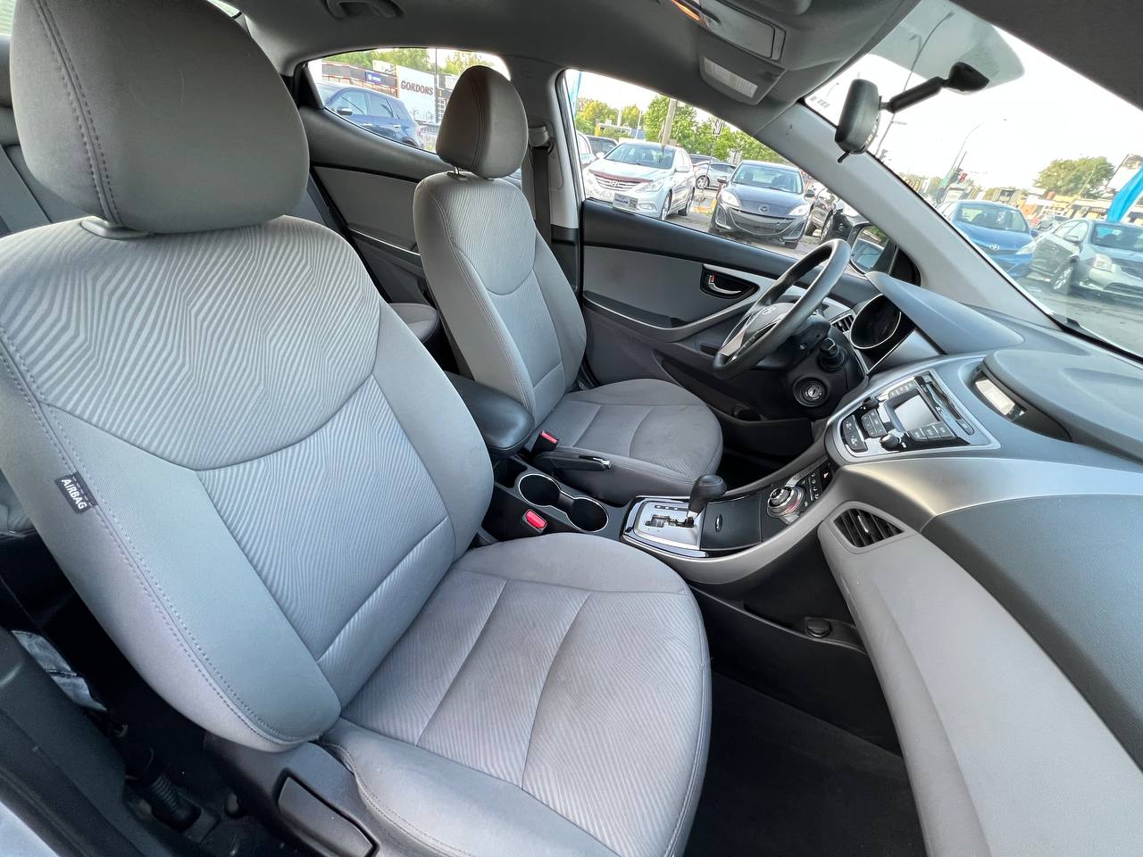 2013 Hyundai Elantra GL**SAAQ CERTIFIEE**SIEGES CHAUFFANTS** Main Image