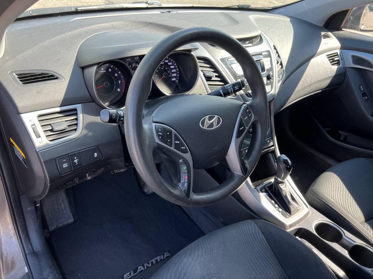 2015 Hyundai Elantra GL**SIEGES CHAUFFANTS**BLUETOOTH** Image principale