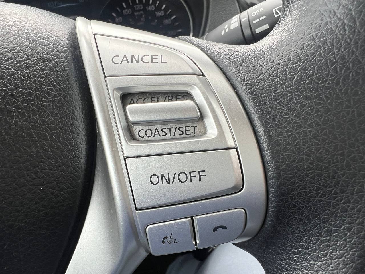 2015 Nissan Rogue SV**Jamais accidentÉ**CAMERA DE RECULE**SIEGES CHAUFFNATS** Image principale