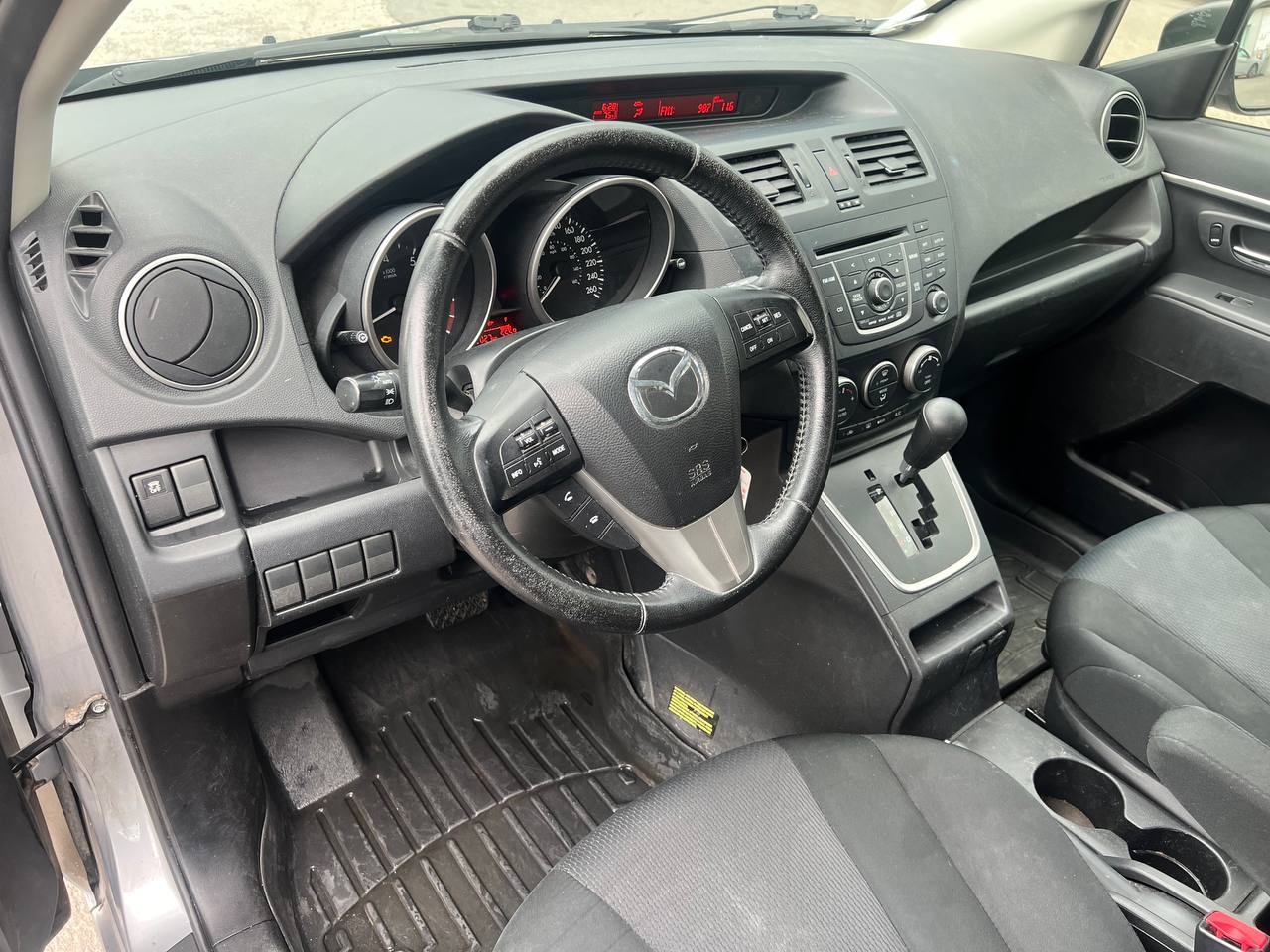 2013 Mazda 5 GS**6 PASSAGERS**Mags** Image principale
