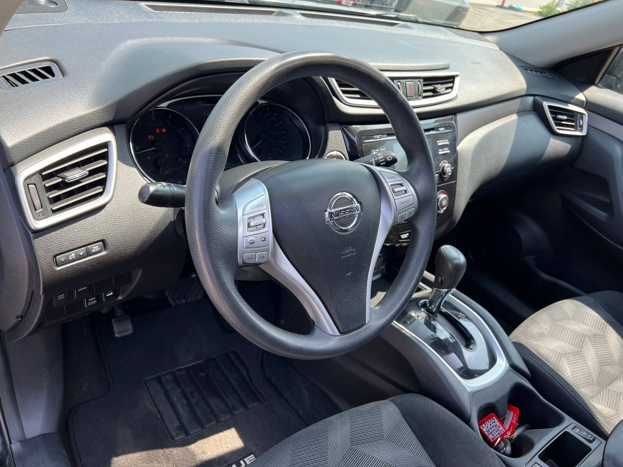 2014 Nissan Rogue SV**AWD**TOIT OUVRANT PANORAMIQUE**CAMERA DE RECULE**SIEGES CHAUFFNATS** Image principale