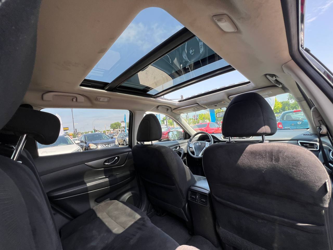 2014 Nissan Rogue SV**AWD**TOIT OUVRANT PANORAMIQUE**CAMERA DE RECULE**SIEGES CHAUFFNATS** Image principale