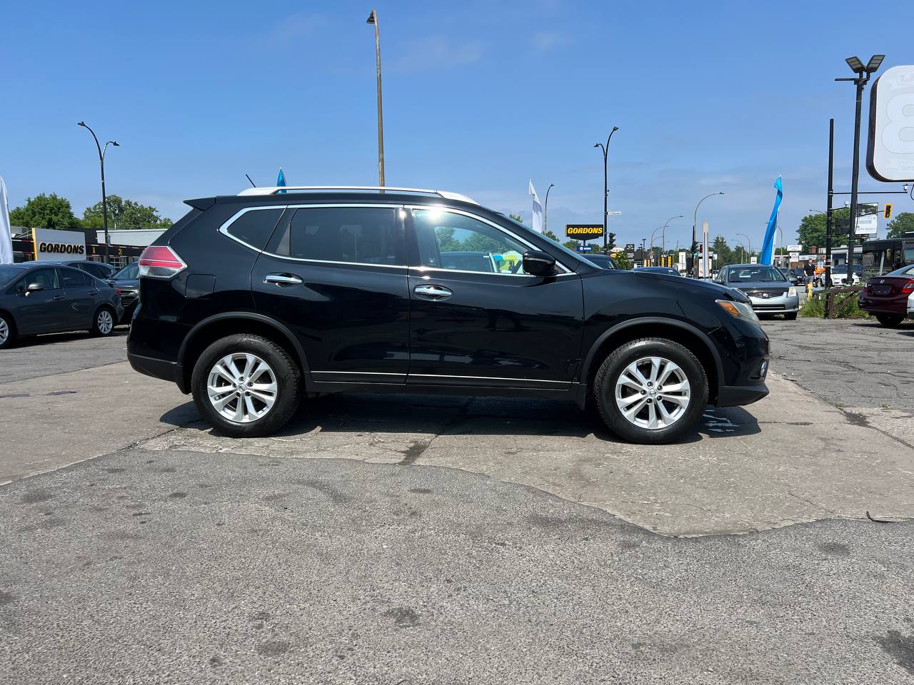 2014 Nissan Rogue SV**AWD**TOIT OUVRANT PANORAMIQUE**CAMERA DE RECULE**SIEGES CHAUFFNATS** Image principale