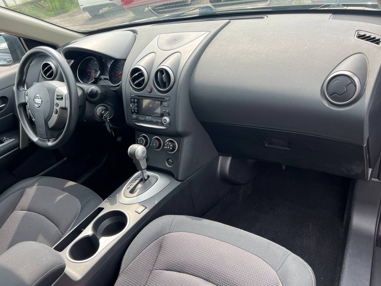 2011 Nissan Rogue SV**AWD**CAMERA DE RECULE**SIEGES CHAUFFNATS**MAGS** Main Image
