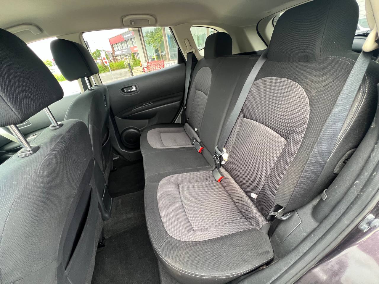 2011 Nissan Rogue SV**AWD**CAMERA DE RECULE**SIEGES CHAUFFNATS**MAGS** Main Image
