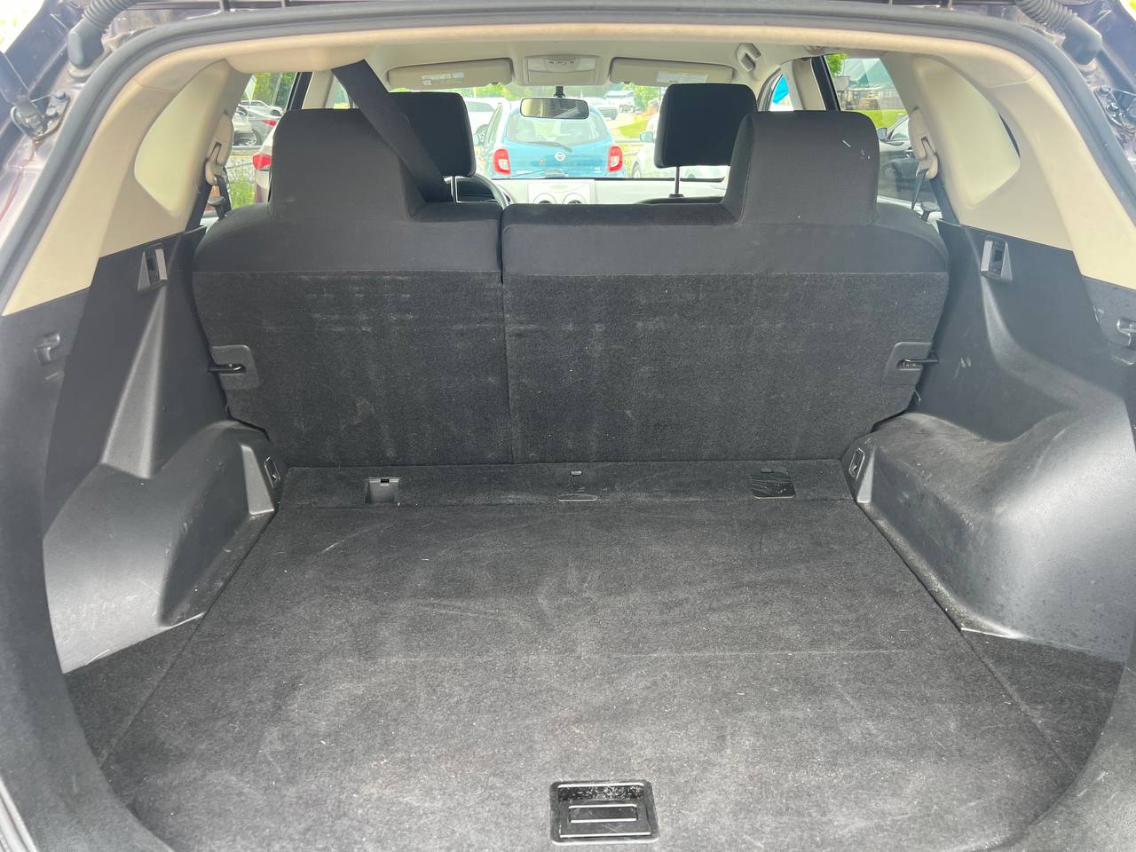 2011 Nissan Rogue SV**AWD**CAMERA DE RECULE**SIEGES CHAUFFNATS**MAGS** Main Image