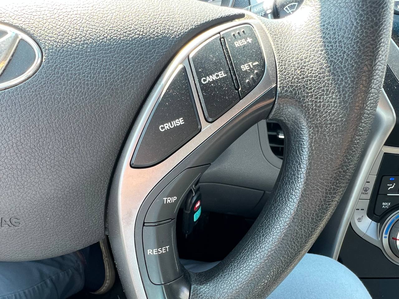 2013 Hyundai Elantra GL**Jamais accidente**SIEGES CHAUFFANTS** Image principale