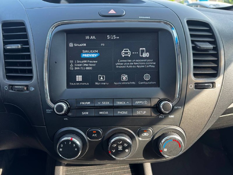 2017 Kia Forte LX**CAMERA DE RECULE**SIEGES CHAUFFNATS**APPLE CAR PLAY** Main Image