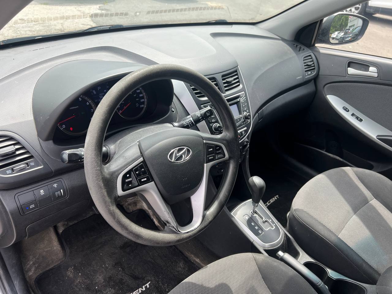 2013 Hyundai Accent GL**SIEGES CHAUFFENT** Image principale