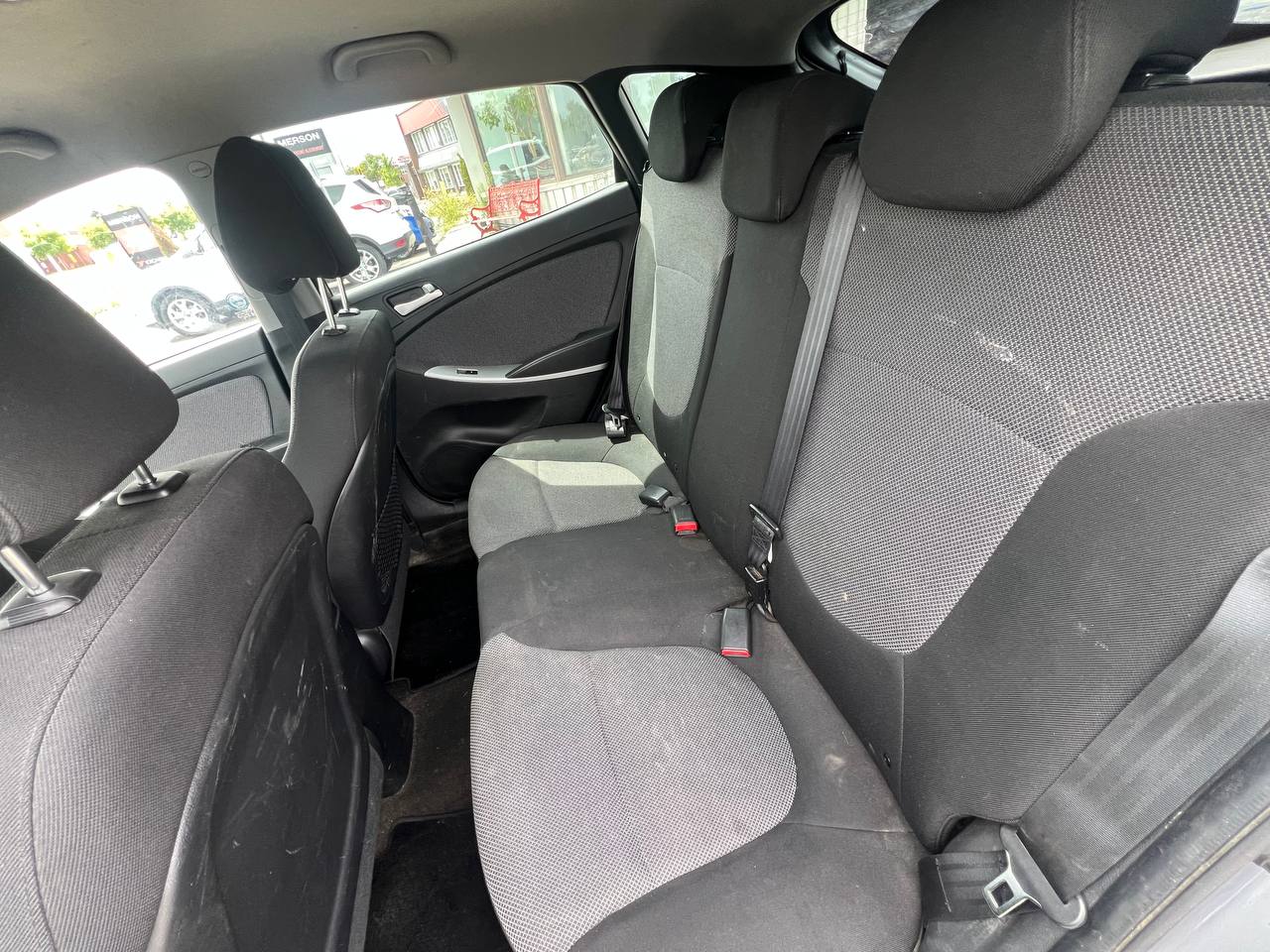 2013 Hyundai Accent GL**SIEGES CHAUFFENT** Image principale