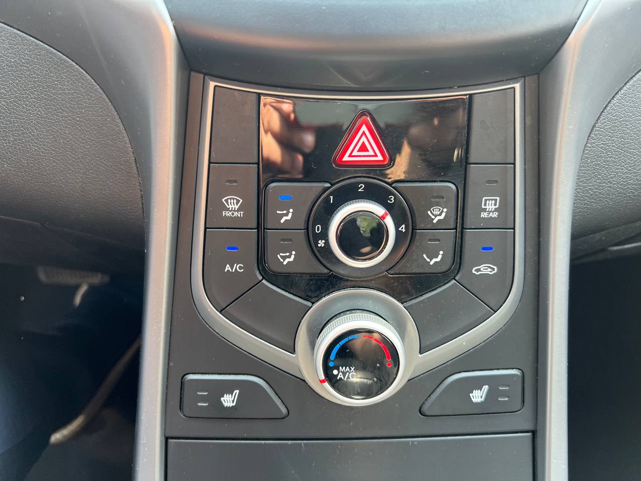 2015 Hyundai Elantra GL**Un PropriÉtaire**SIEGES CHAUFFANTS**BLUETOOTH** Image principale