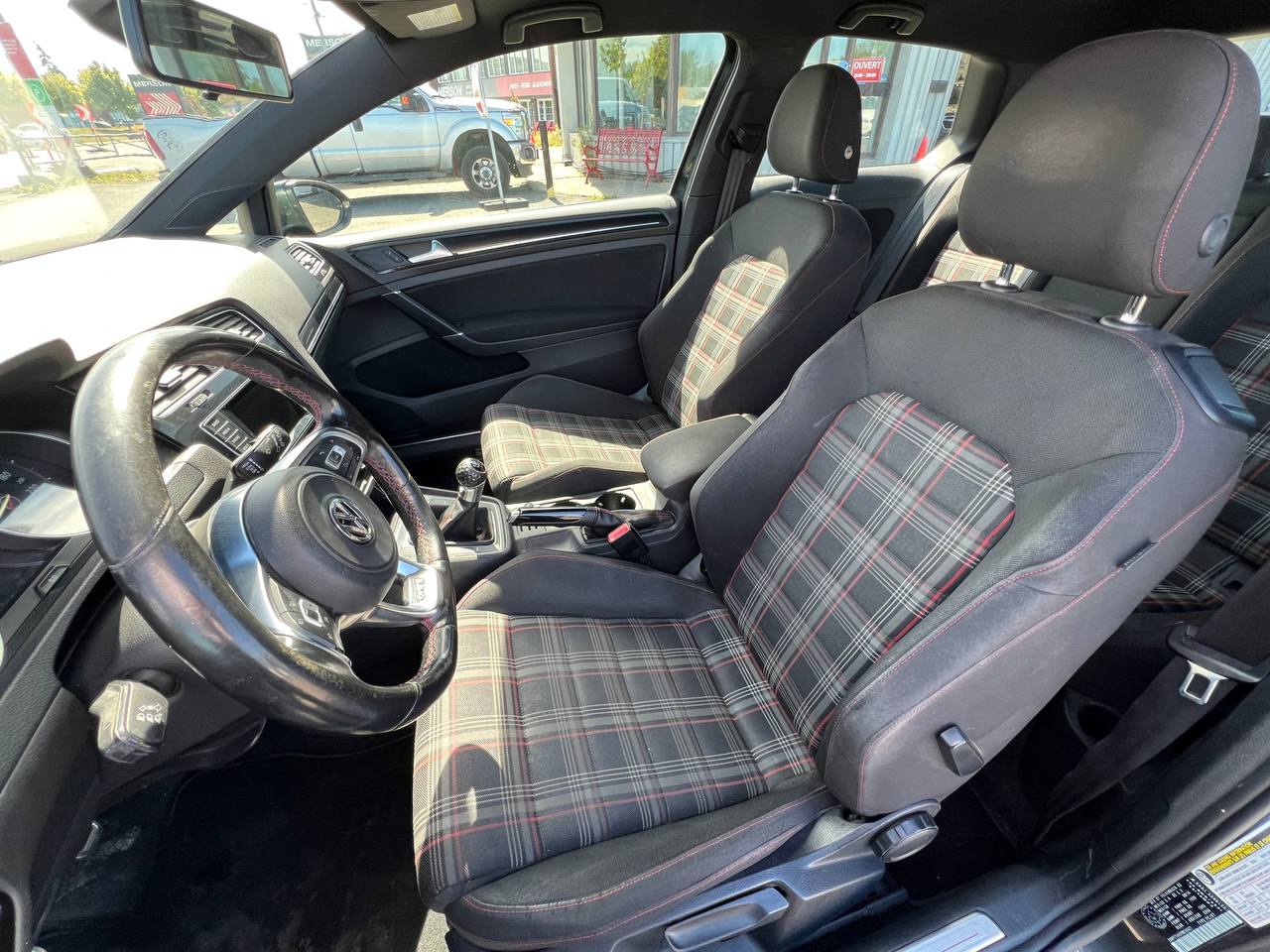 2015 Volkswagen Golf GTI**COUP**SIEGES CHAUFFANTS**MAGS** Main Image