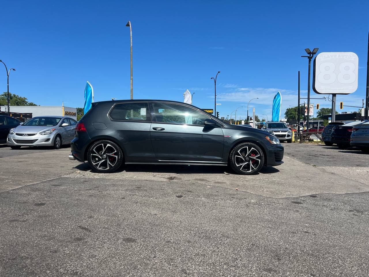 2015 Volkswagen Golf GTI**COUP**SIEGES CHAUFFANTS**MAGS** Main Image