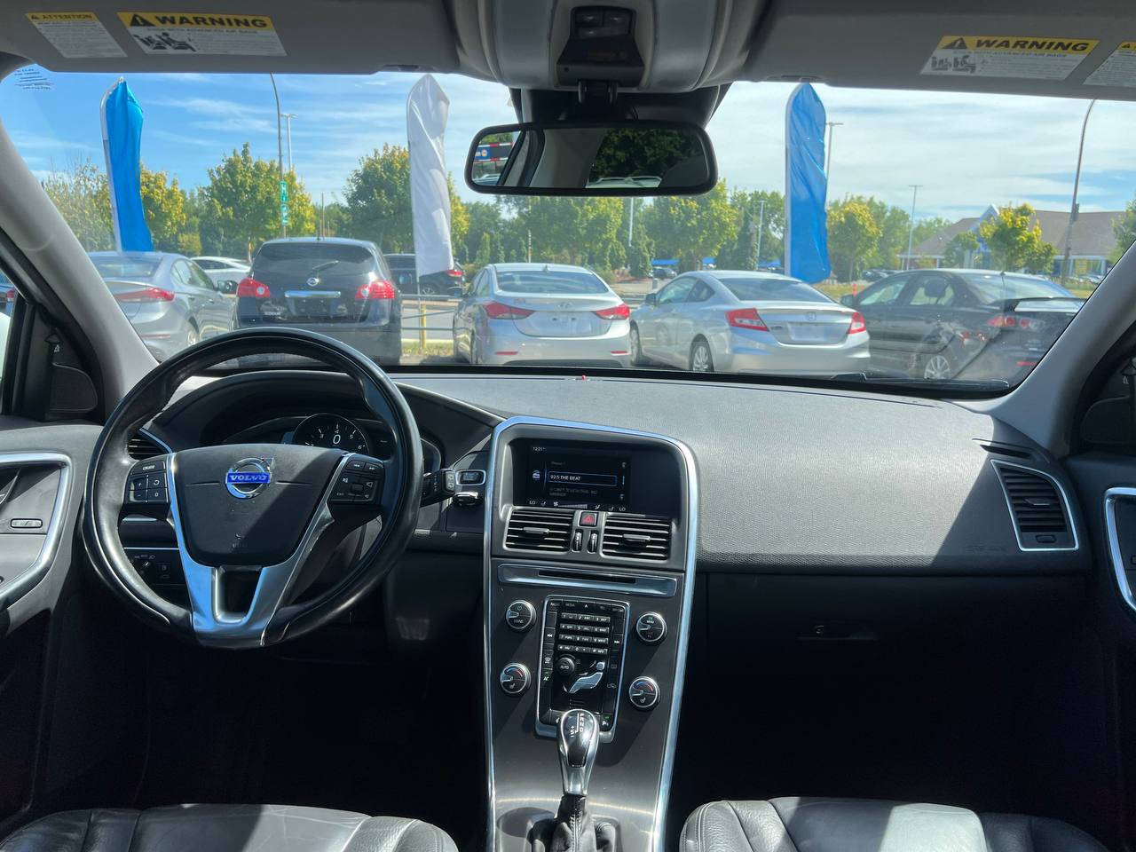 2014 Volvo XC60 3.2**AWD**Toit Ouvrant Panaromique**SIEGES EN CUIR**SIEGES CHAUFFANTS**SIEGES CHAUFFANTS ARRIERE**VOLANT CHAUFFANTS**MAGS** Main Image
