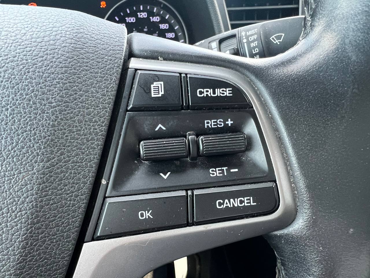 2017 Hyundai Elantra GL**SAAQ CERTIFIEE**CAR PLAY**SIEGES CHAUFFANTS**VOLANT CHAUFFANTS**CAMERA DE RECULE**MAGS**ANGLE MORT** Image principale