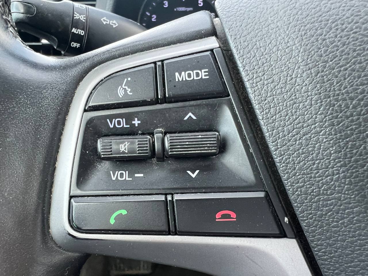 2017 Hyundai Elantra GL**SAAQ CERTIFIEE**CAR PLAY**SIEGES CHAUFFANTS**VOLANT CHAUFFANTS**CAMERA DE RECULE**MAGS**ANGLE MORT** Image principale