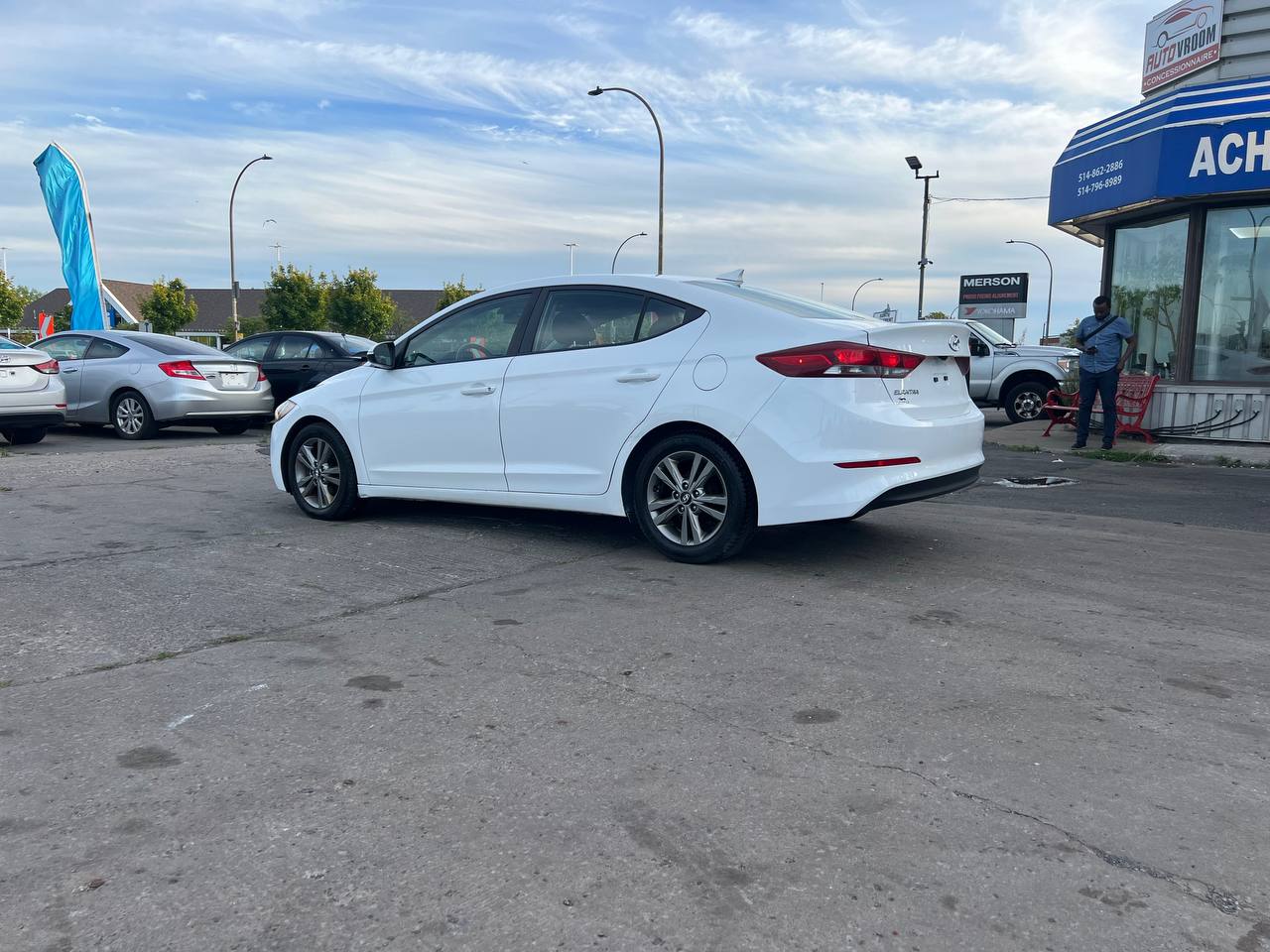 2017 Hyundai Elantra GL**SAAQ CERTIFIEE**CAR PLAY**SIEGES CHAUFFANTS**VOLANT CHAUFFANTS**CAMERA DE RECULE**MAGS**ANGLE MORT** Image principale