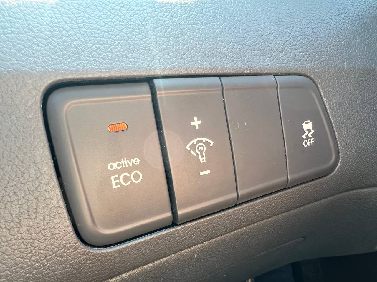 2014 Hyundai Elantra GL**SAAQ CERTIFIEE**SIEGES CHAUFFANTS** Image principale